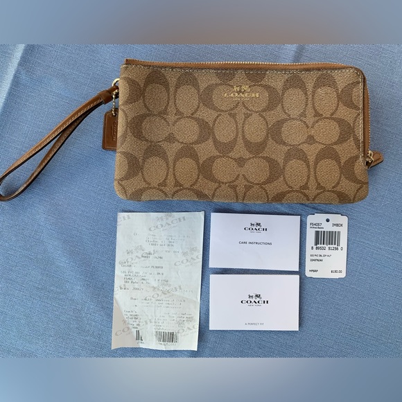 NWT BRAND NEW Coach leather wristlet classic C brown tan color - Picture 3 of 9